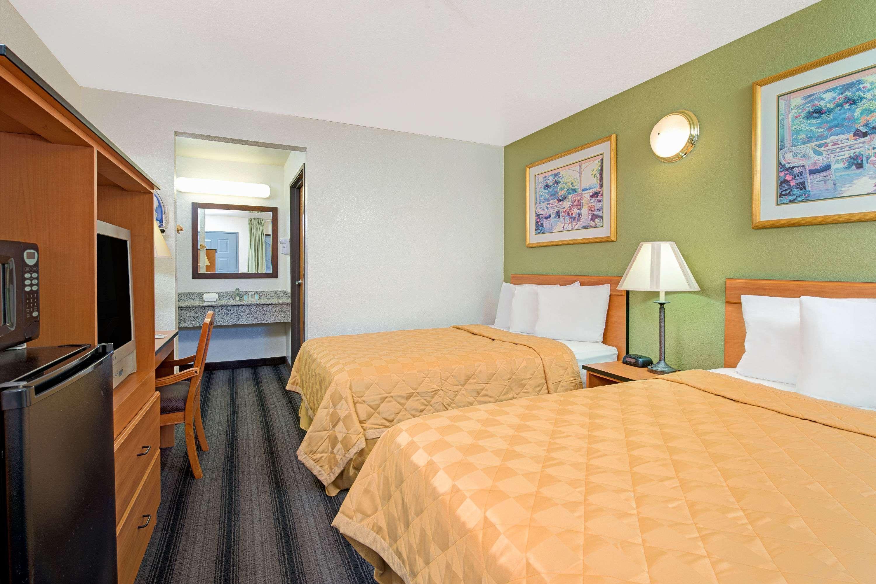 Travelodge Sacramento/Rancho Cordova Eksteriør billede