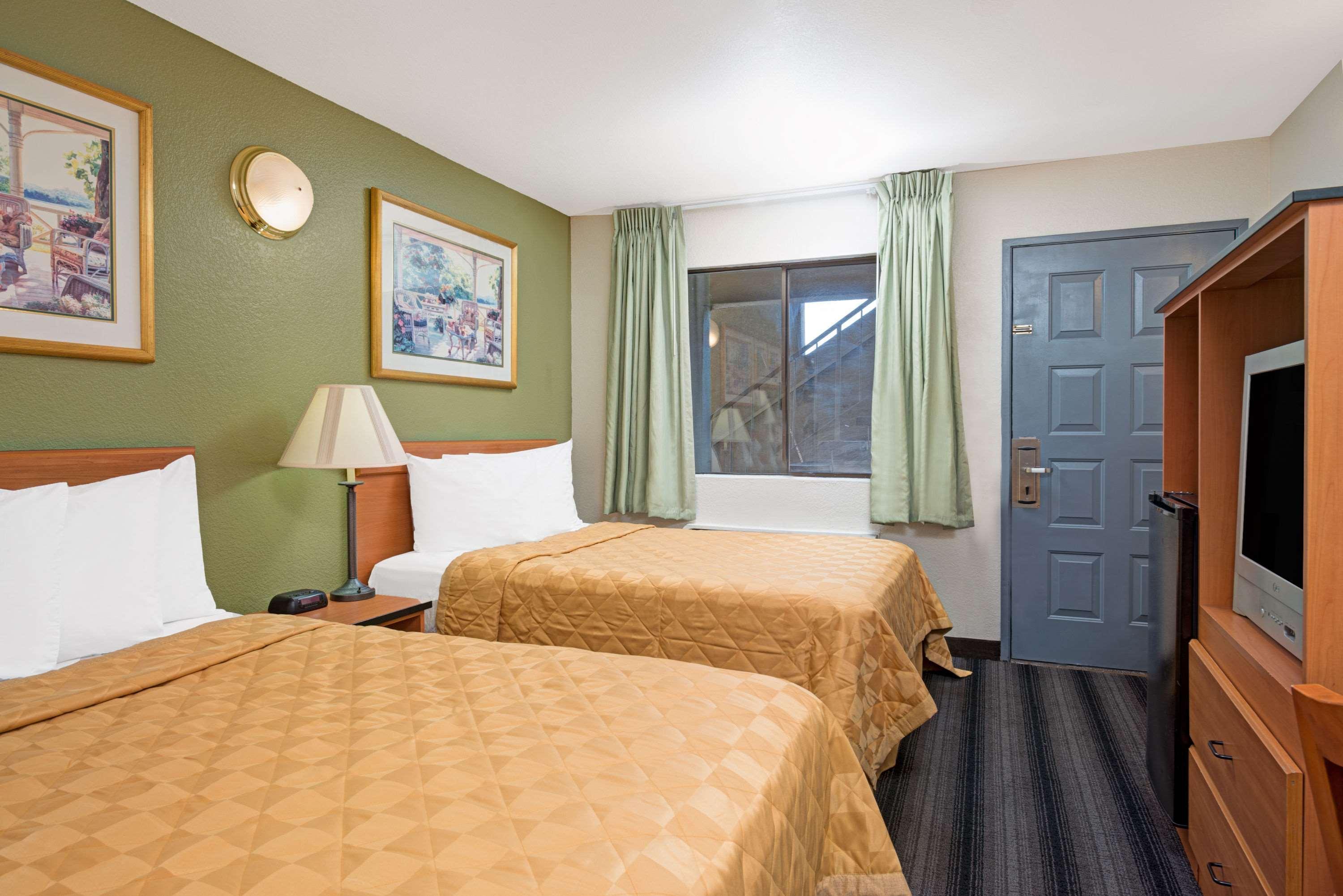 Travelodge Sacramento/Rancho Cordova Eksteriør billede